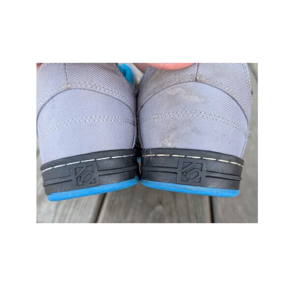 Adidas Five Ten Freerider Mountain Biking Shoes Womens 7 Grey Blue Flat Pedal - Picture 9 of 11